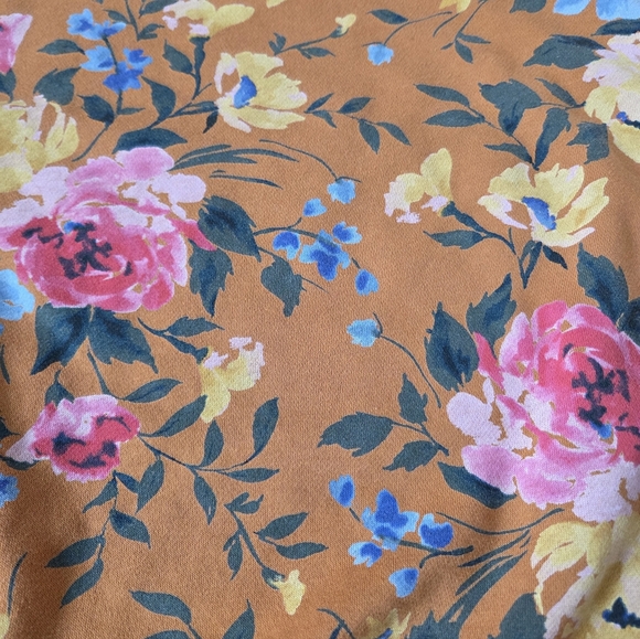 Sweatshirt - Picture 2 of 5